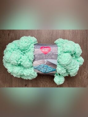 ❤️ NWT Red Heart Pomp-a-Doodle Plush Yarn in Mint ❤️